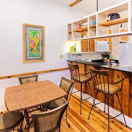 Hibiscus Coffee & Guesthouse Грейтън Бийч Екстериор снимка